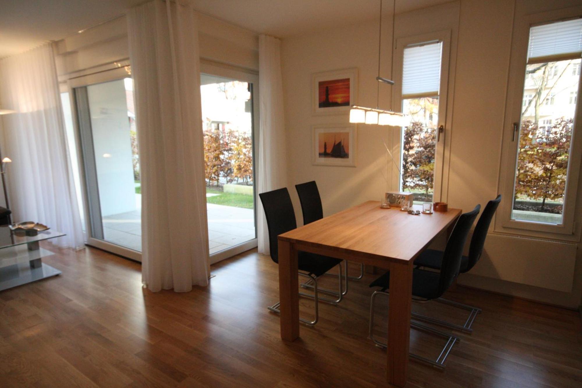 Warnemuende Captain Jonny 11042 Rostock